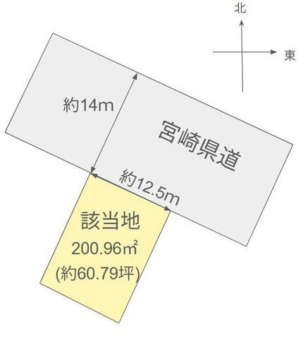 姥ヶ島バス停まで徒歩1分と近く、県道に面した幅員の広い前面道路で車やバスでのアクセスが良好です。近くには球場や川もあり、開放感とのどかさを感じながら落ち着いて暮らせる住環境です。